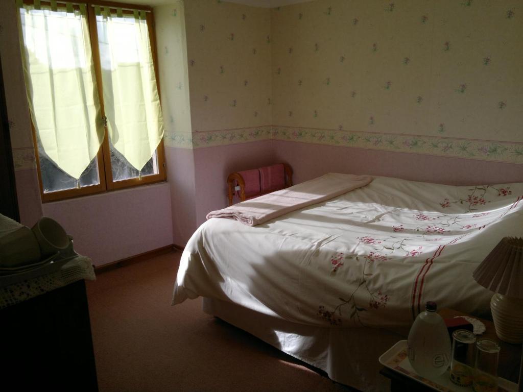 La Maison Jaune Bed & Breakfast Bouresse Oda fotoğraf