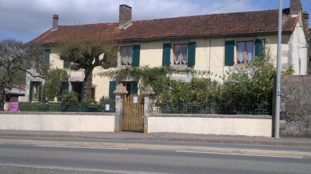 La Maison Jaune Bed & Breakfast Bouresse Dış mekan fotoğraf